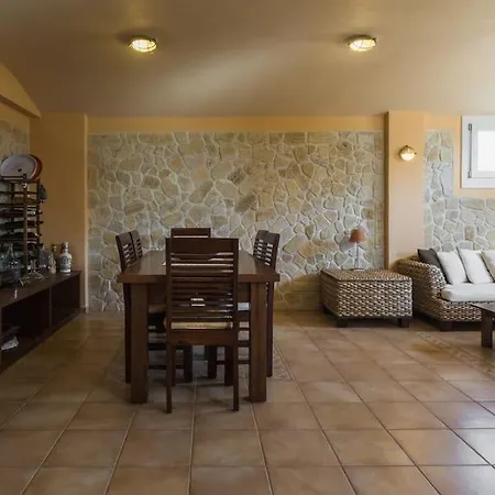 Vinaria Litoa * Minia