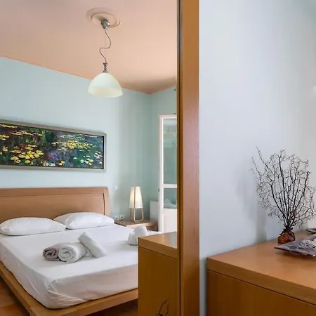 Vinaria Litoa Waterfront Villa *