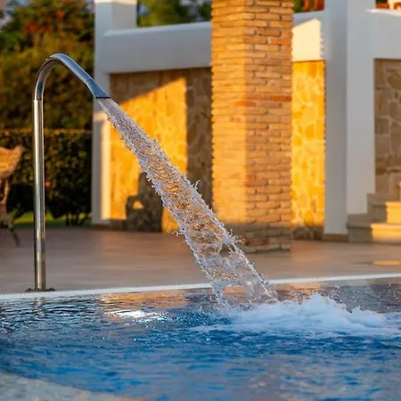 Villa Vinaria Litoa Waterfront Minia