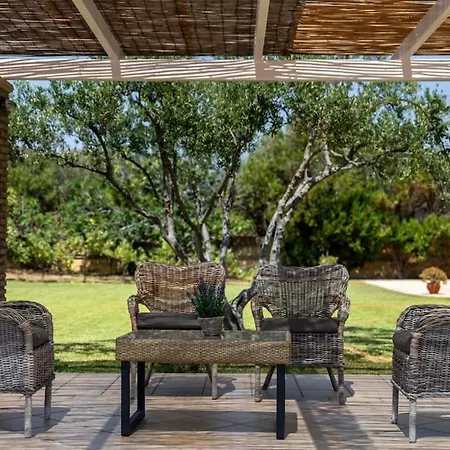 Vinaria Litoa Waterfront Villa Minia