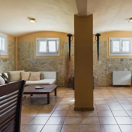 Villa Vinaria Litoa Waterfront *