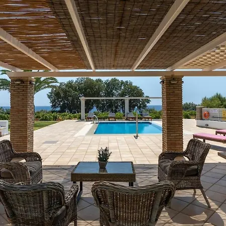 Villa Vinaria Litoa Waterfront